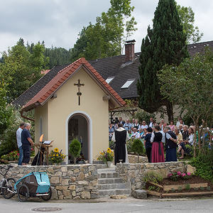Segnung der Kapelle durch Pfarrer P. Severin