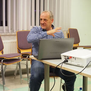 OLYMPUS DIGITAL CAMERA         