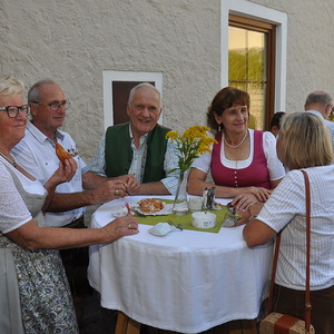 anschließend  Frühschoppen