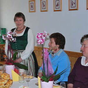 Wechsel im Leitungsteam der Goldhauben- und Kopftuchgruppe von Lacken