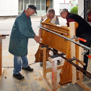 Instandsetzung der Kirchenbänke 31. Mai 2016