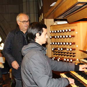 Und schon sitzt der nächste Teilnehmer an der Orgel...