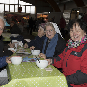 Suppenessen am Bauernmarkt