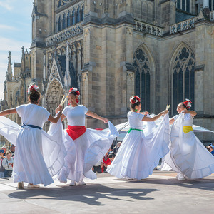 Begegnungsfest auf dem Linzer Domplatz
