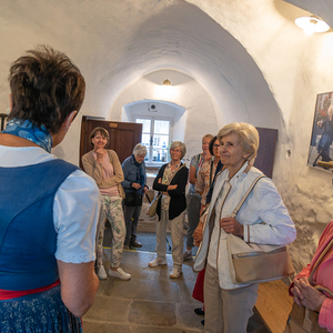 Ausflug der Alt-Sängerinnen des Kirchenchores Kirchdorf an der Krems anlässlich des 80. Geburtstages von Christa StrutzenbergerFoto: Färbermuseum Gutau