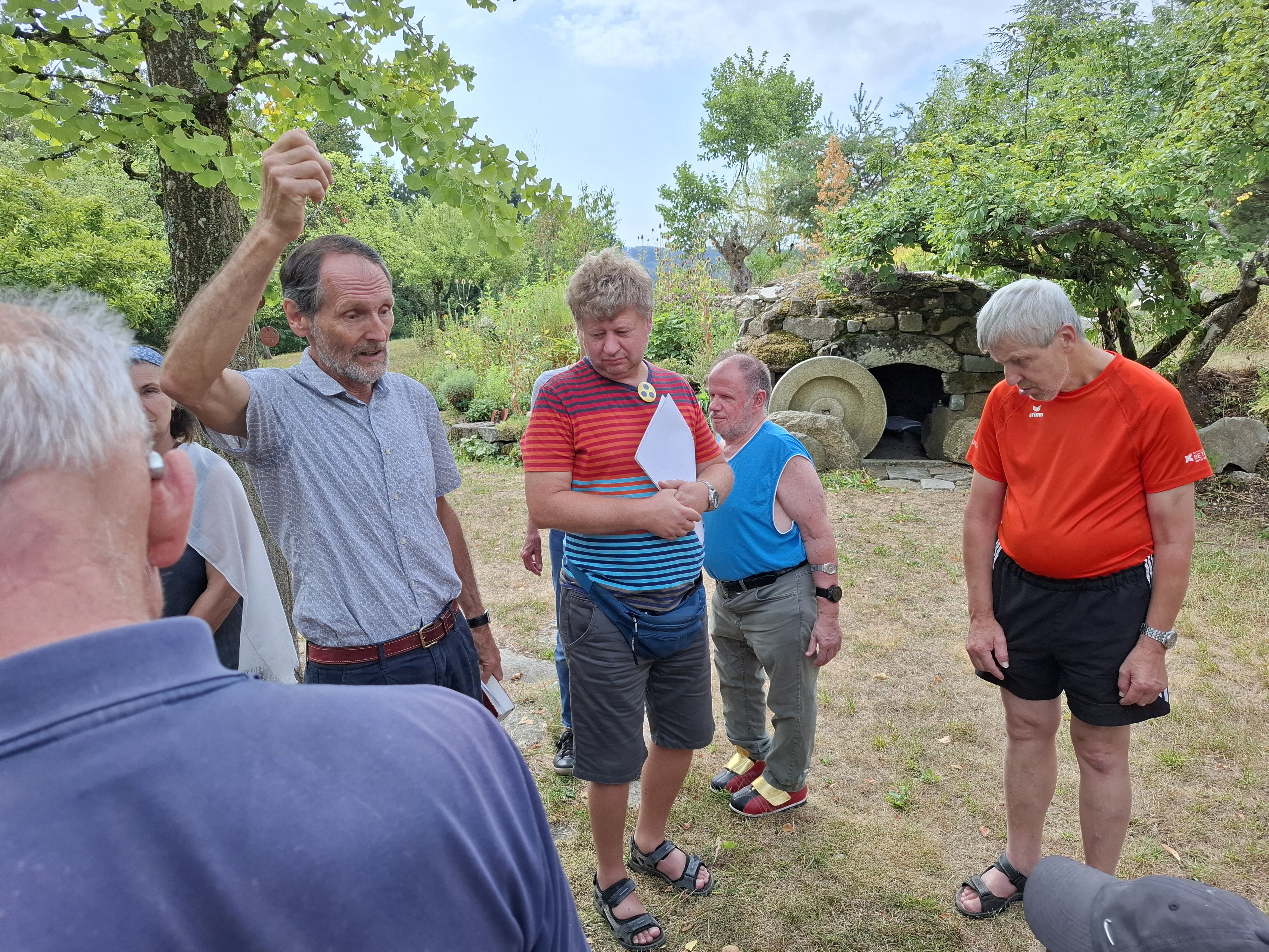 Bibelgarten Grab Jesu / Blindenseelsorge