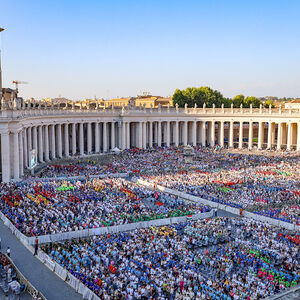 Von 28. Juli bis 3. August 2024 versammelten sich in Rom rund 3200 Ministrant*innen und Begleitpersonen aus ganz Österreich zur Internationalen Ministrant*innen-Wallfahrt.Am Dienstag, dem 30. Juli, nahm sich Papst Franziskus nachmittags Zeit, um mi