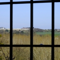 Fenster mit Gitter