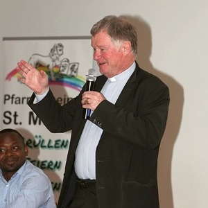 Bischof Manfred beantwortet Fragen