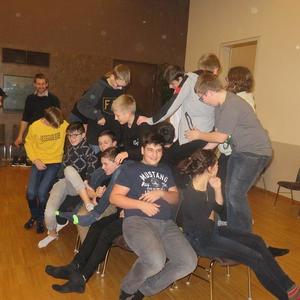 2020 war noch ein Firmstart möglich mit Einander-näher-kommen auch im wörtlichen Sinn.