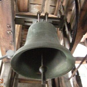  4. Glocke, Ewiges Licht / Flammendes Herz                              