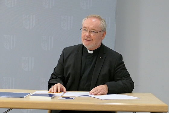 Severin Lederhilger, Generalvikar der Diözese Linz und Herausgeber des Tagungsbandes zur Ökumenischen Sommerakademie