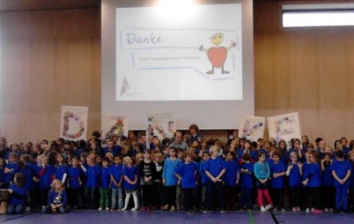 Volksschule eröffnet im neuen Turnsaal