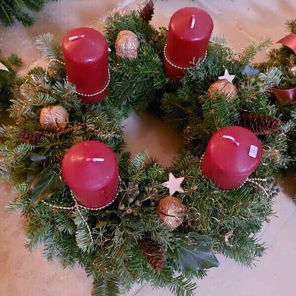 Adventkranzbinden