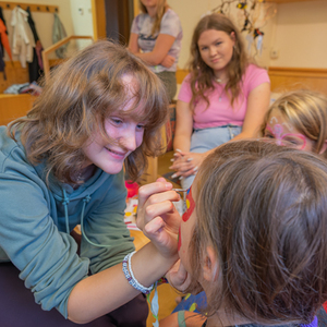 Ein buntes Programm mit Kinderschminken