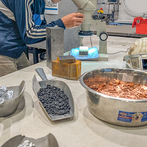 Abenteuer Zukunft in der Montanuniversität LeobenBild: Valentin beim Lehrstuhl für Eisen- und Stahlmetallurgie