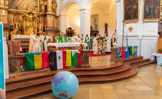 Festgottesdienst '100 Jahre Päpstliche Missionswerke' in der Karmelitenkirche Linz
