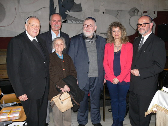 v.l. Altbischof Dr. h.c. Maximilian Aichern, Dr. Markus Schlagnitweit, Gemeindemitglied Anna Altman, Oberrabbiner Paul Chaim Eisenberg, Präsidentin der IKG Linz Dr. Charlotte Herman, Professor Peter Paul Kaspar