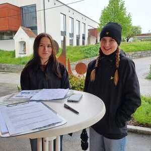 Firmlinge auf der Suche nach dem Hl, Gral