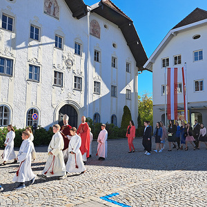 Festzug in die Kirche