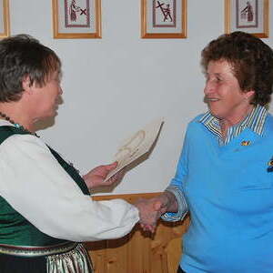 Wechsel im Leitungsteam der Goldhauben- und Kopftuchgruppe von Lacken