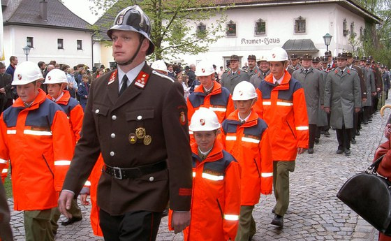 Florian-Feier der Freiw. Feuerwehr, Kirchenplatz Viechtwang / © Wolfgang Herndl Florian-Feier der Freiw. Feuerwehr, Kirchenplatz Viechtwang