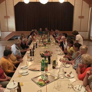 gemütliches Beisammensein im Pfarrsaal