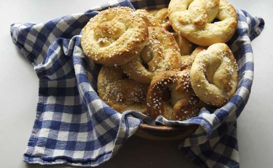Süße Martinsbrezeln. © Kindermissionswerk „Die Sternsinger” / Süße Martinsbrezeln. © Kindermissionswerk „Die Sternsinger” Süße Martinsbrezeln. © Kindermissionswerk „Die Sternsinger”