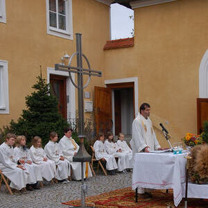 Erntedankfest mit Turmkreuzsteckung und Turmkreuzsegnung