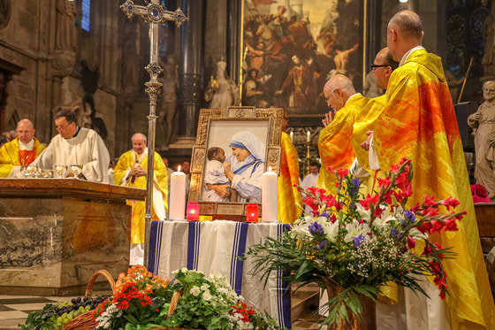 Dankmesse für die Heiligsprechung von Mutter Teresa im Wiener Stephansdom