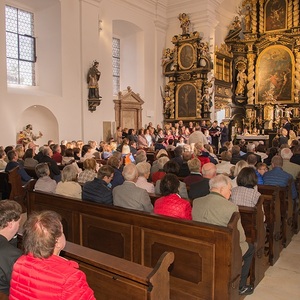 Festgottesdienst und Agape