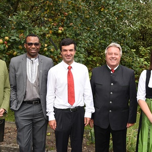 Pfarrleitung mit Vertreter der Marktgemeinde Wilhering