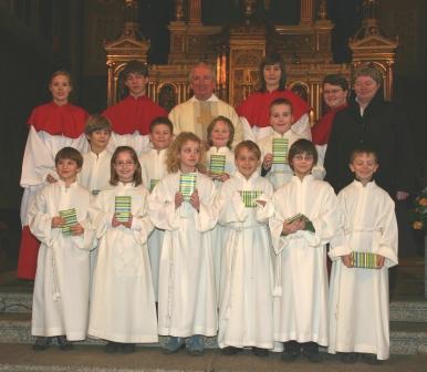 10 neue Ministranten haben ihren Dienst angetreten