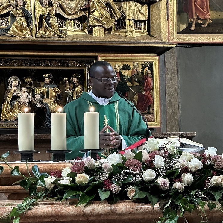 Einführungsmesse für Msgr. Dr. Simon Peter Lukyamuzi 