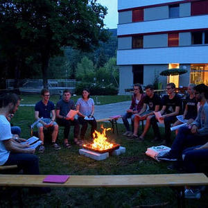 Nachtgottesdienst im Garten                         