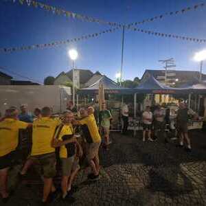 bis in die späten Abendstunden