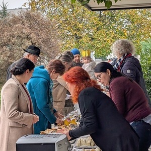 Erntedank - Viele Gäste beim Pfarrkaffee