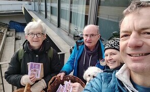 Linz-Don Bosco: Helfer verteilten fleißig Fastenbeugerl