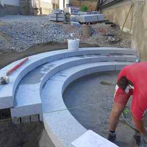 Die neue Kirchenstiege entsteht