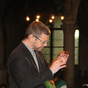 Andreas Peterl dirigiert die Kirchensonate...