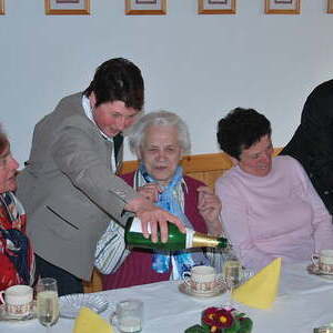 Wechsel im Leitungsteam der Goldhauben- und Kopftuchgruppe von Lacken