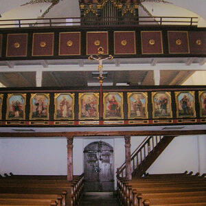 Vierzehn Nothelfer an der Brüstung der Empore