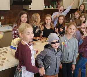 Gebackene Engel der JS-Kinder