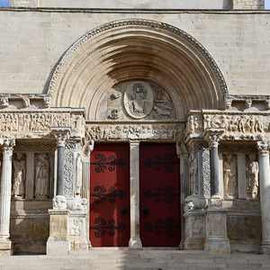 romanisches Eingangsportal Saint Gilles