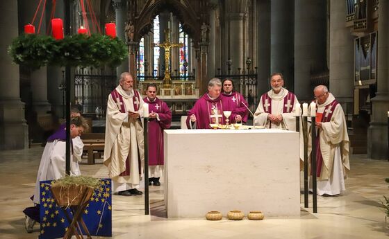 Dank für 20 Jahre Bischofsweihe von Bischof Manfred Scheuer: Gaudete-Sonntag 2023 im Linzer Mariendom