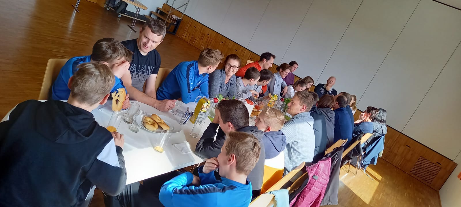 Firmlings-Patenwanderung