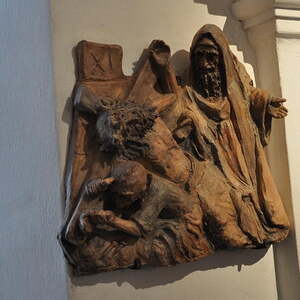 Jesus wird ans Kreuz genagelt.