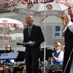 Pfarrfrühschoppen mit Spielefest und Festgottesdienst mit den Jubelpaaren