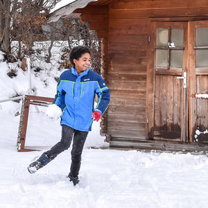 Die Jungschar Kirchdorf mit Schneespielen in der Gruppenstunde