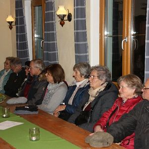 St. Quirinus feiert Advent im Wasserwald